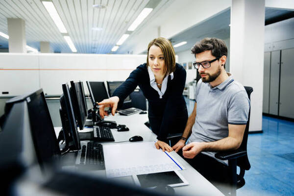 自然妆容和健康美妆理念成为行业发展的重要消费趋势